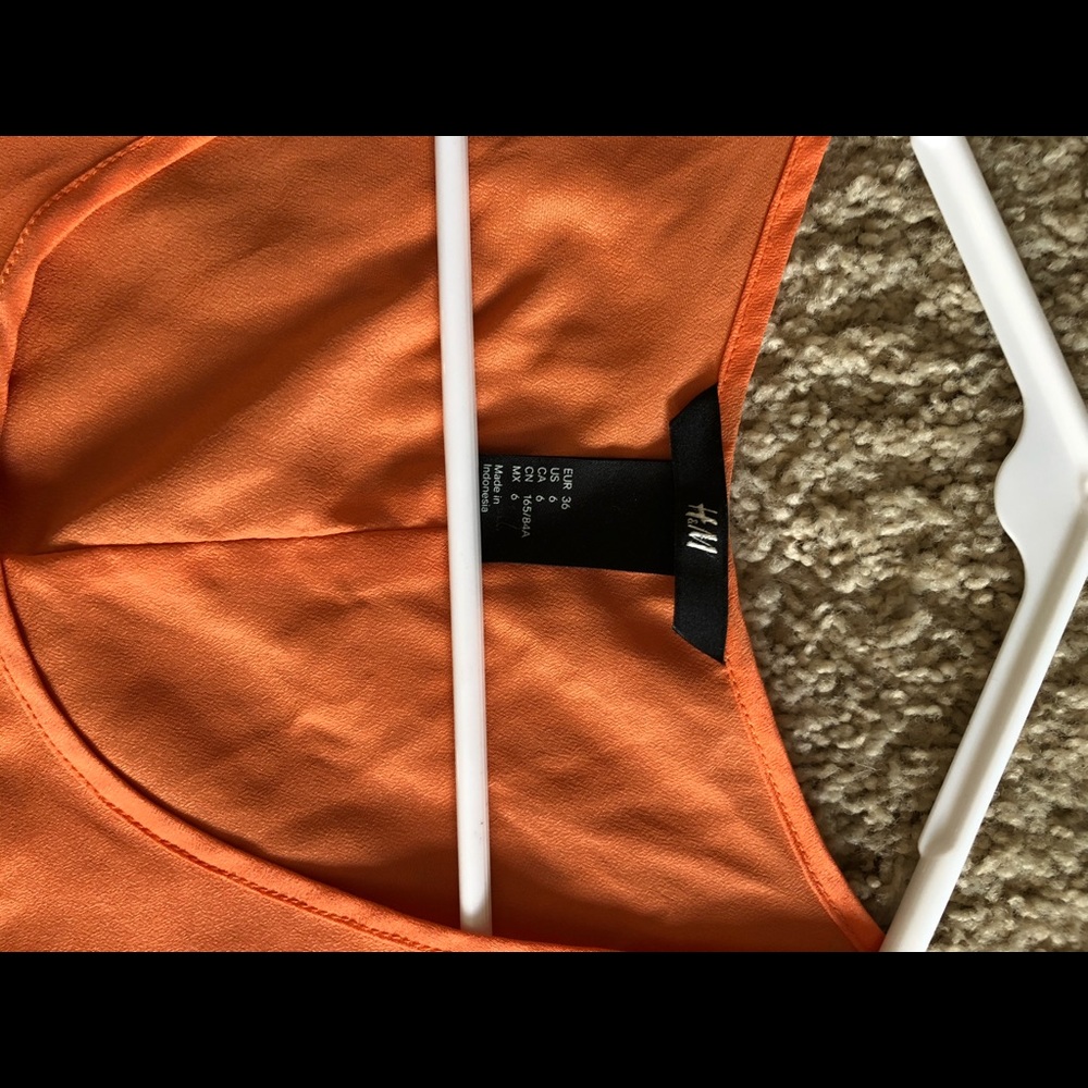 Tank top - Picture 2 of 3